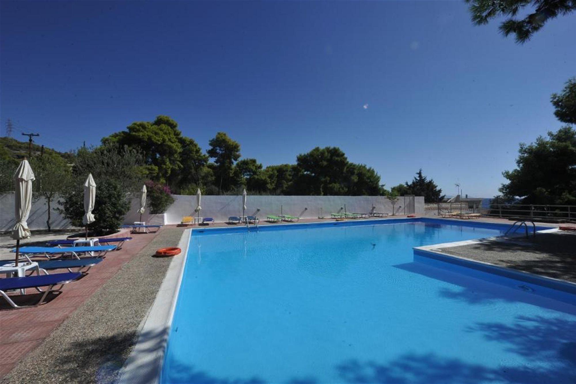 Siagas Beach Hotel Agioi Theodoroi Exterior photo