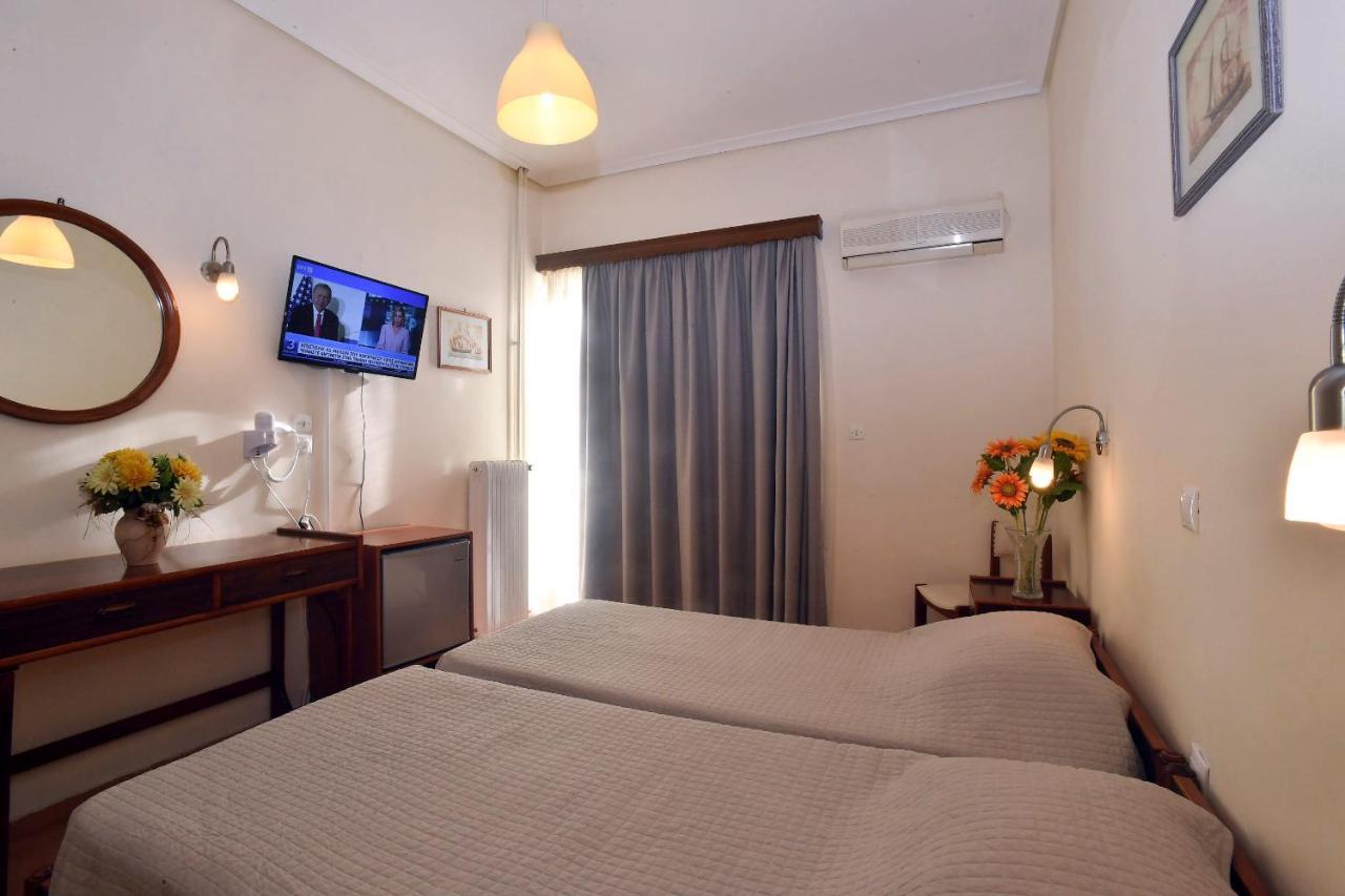 Siagas Beach Hotel Agioi Theodoroi Exterior photo