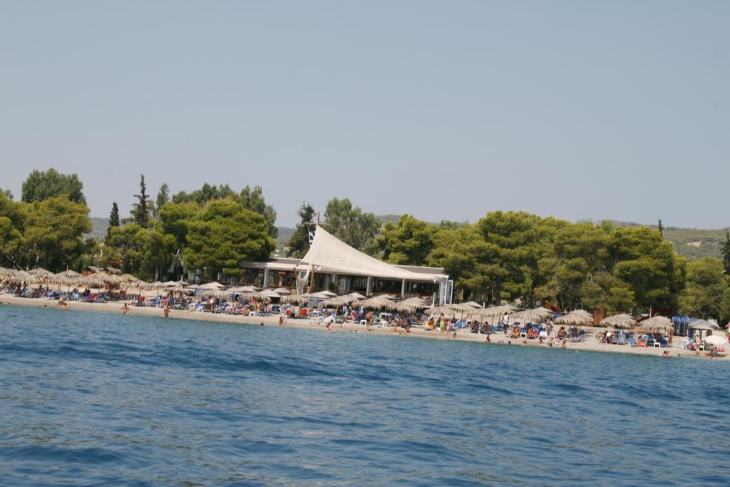 Siagas Beach Hotel Agioi Theodoroi Exterior photo