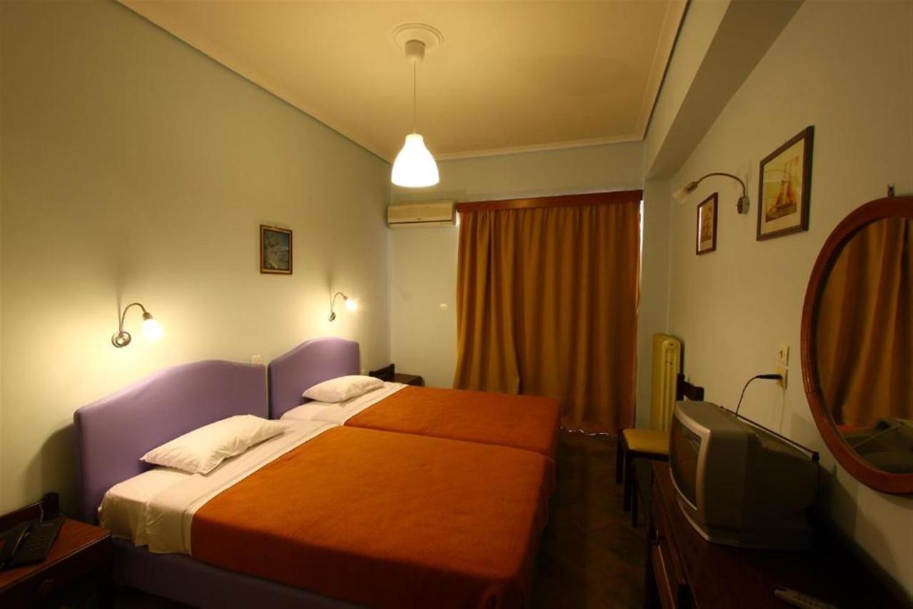 Siagas Beach Hotel Agioi Theodoroi Exterior photo