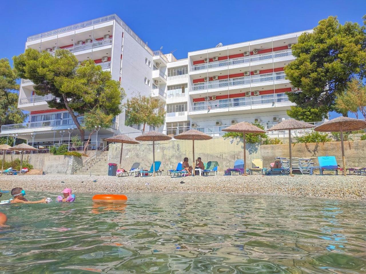 Siagas Beach Hotel Agioi Theodoroi Exterior photo
