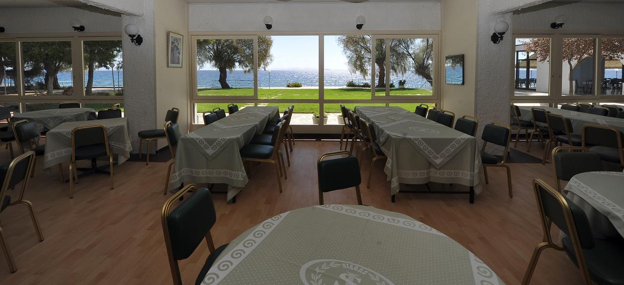 Siagas Beach Hotel Agioi Theodoroi Exterior photo